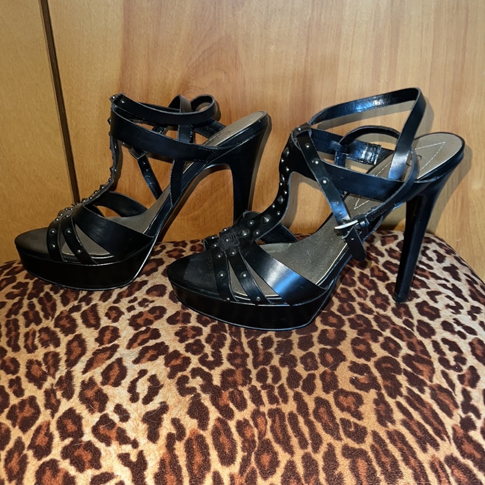 Guess heels
